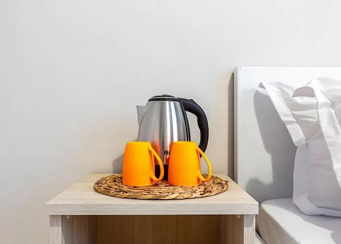 32 - & Access Himara