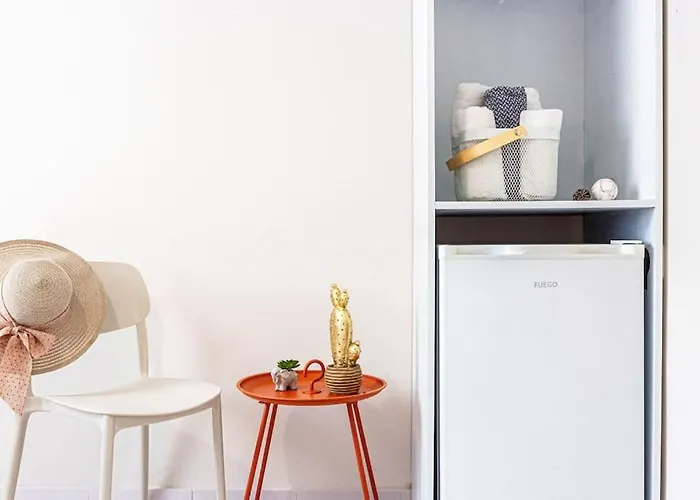 32 - & Access * Himara