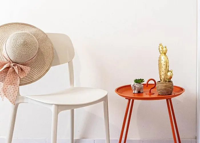 32 - & Access Himara